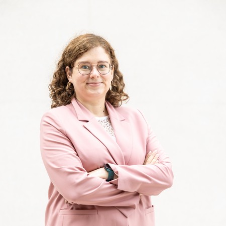 Dr. Lena Krull