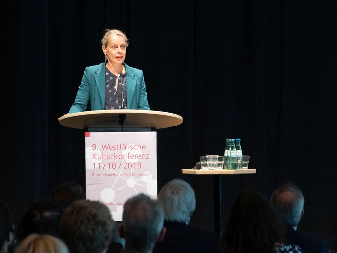 None (vergrößerte Bildansicht wird geöffnet)