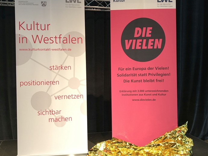 None (vergrößerte Bildansicht wird geöffnet)