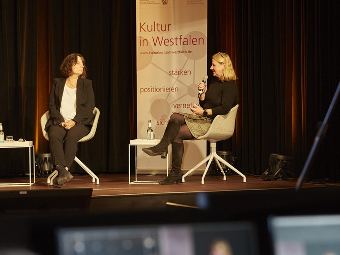 Andrea Hankeln, Eva Luise Roth (vergrößerte Bildansicht wird geöffnet)