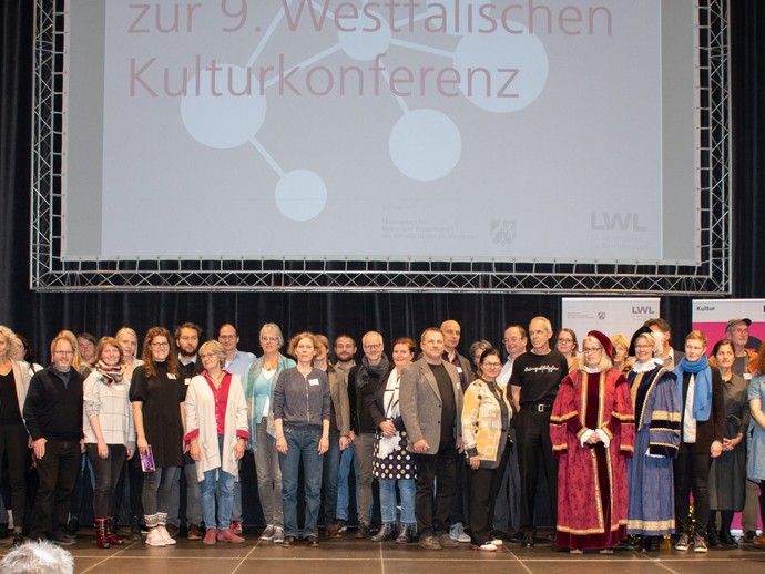 None (vergrößerte Bildansicht wird geöffnet)