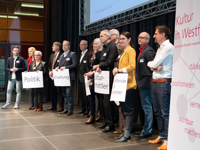 None (vergrößerte Bildansicht wird geöffnet)