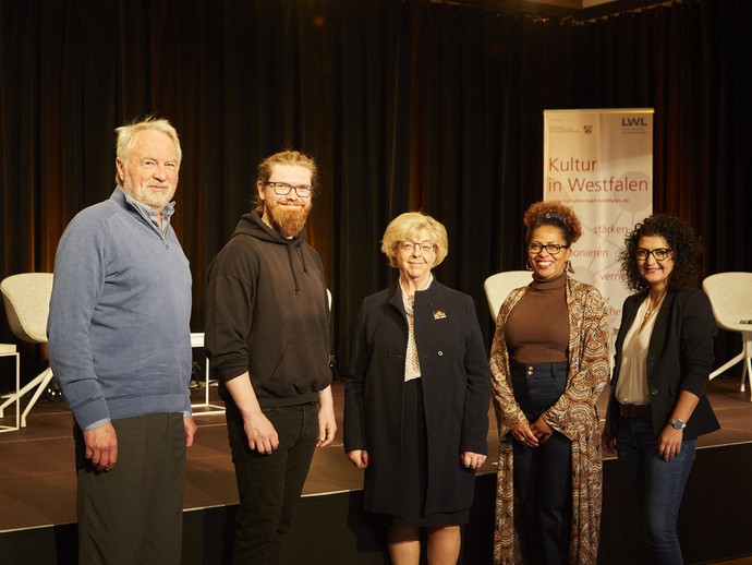 v.l.n.r. Michael Becker, Maximilian Wels, Susanne Festge, Rocio Siekaup, Deniz Werth (vergrößerte Bildansicht wird geöffnet)