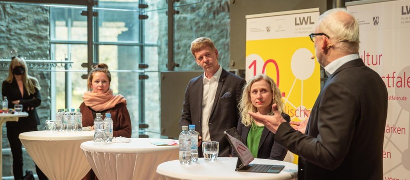 Referent:innen der 10. Westfälischen Kulturkonferenz: v.l.n.r. Dr. Rüschoff-Parzinger, Frauke Dannert, Lars König, Jasmin Vogel, Dr. Jörg Biesler