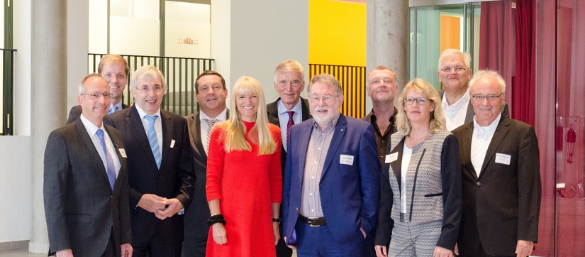 Gruppenbild mit den VIPs der 7. Westfälischen Kulturkonferenz